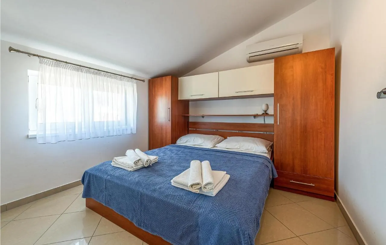 Amazing Apartment In Seline With Wifi 0*,