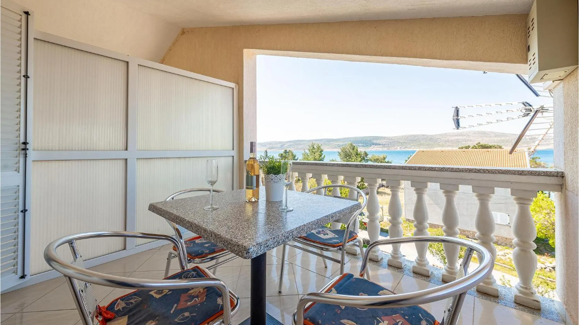 Amazing Apartment In Seline With Wifi